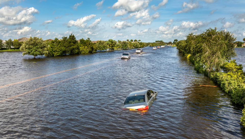 Image of flooded road in Florida